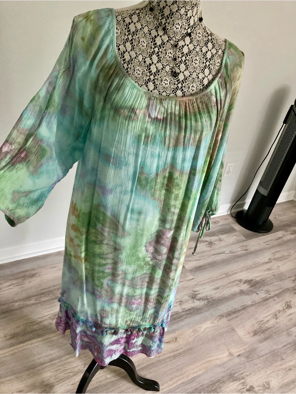 Emma & Michele Stunning Tie-Dye Fully Lined Dress in Aqua, Sea Green & Lavender